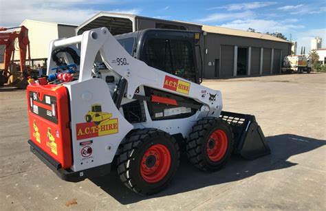 bobcat skid steer wheelie|Skid.